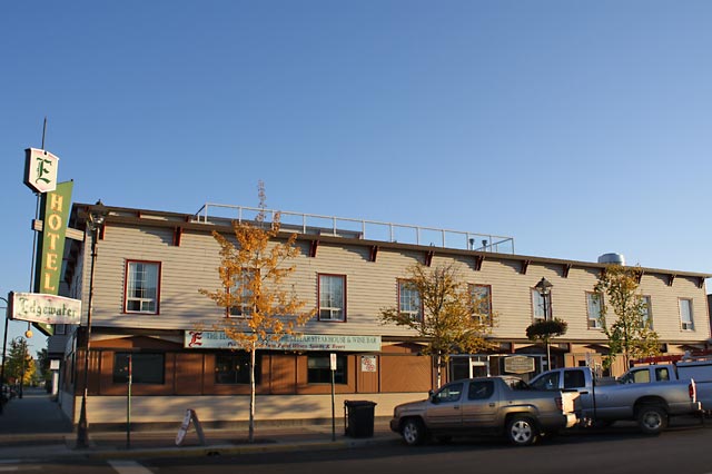 Edgewater Hotel, Whitehorse Yukon Territory: Located in downtown