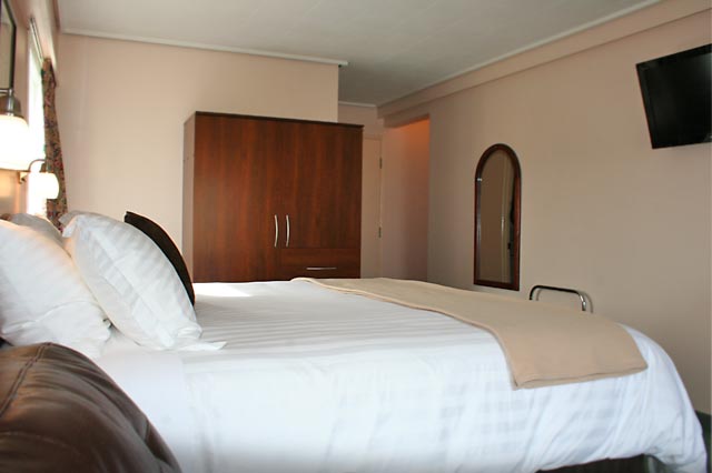 King Deluxe Room with flat screen tv